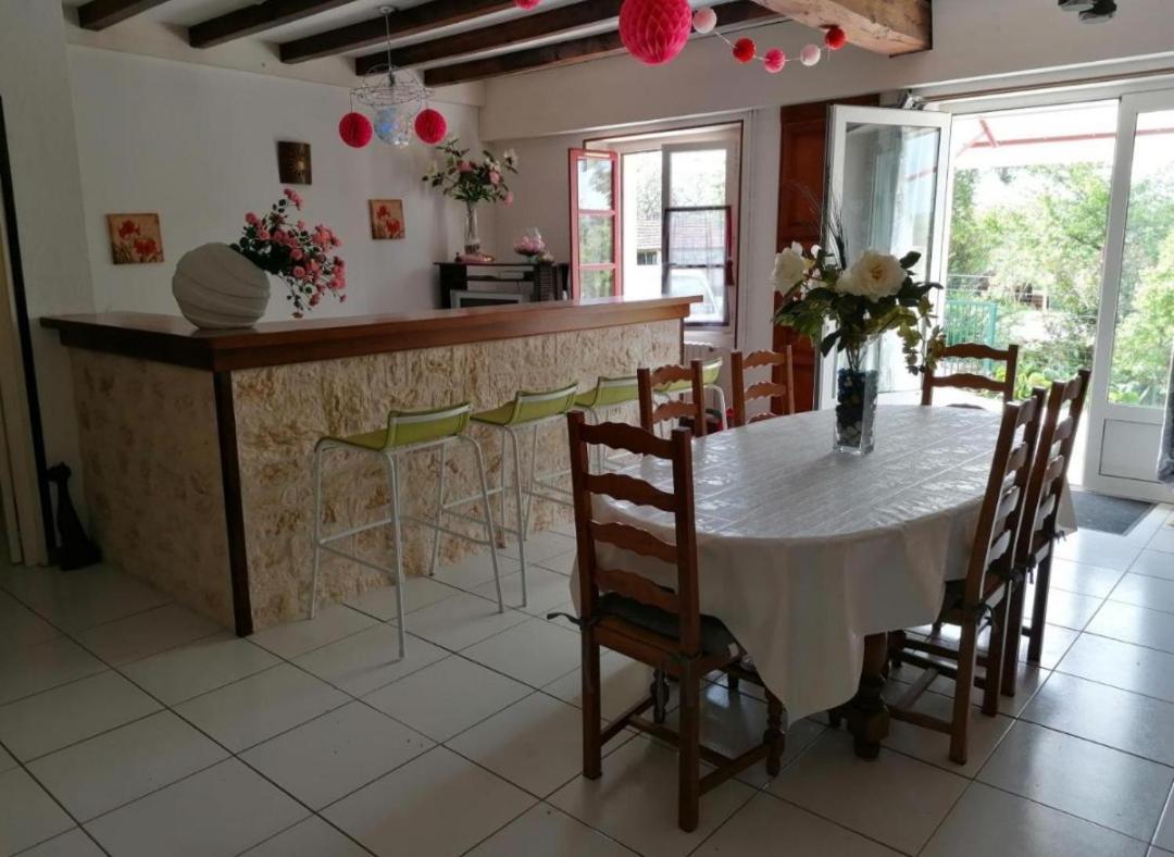Charmant Logement Entier A La Campagne Sencenac-Puy-de-Fourches Esterno foto