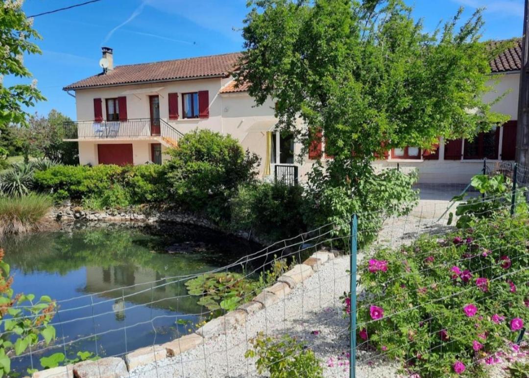 Charmant Logement Entier A La Campagne Sencenac-Puy-de-Fourches Esterno foto
